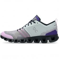 On Running Women's Cloud X Shift