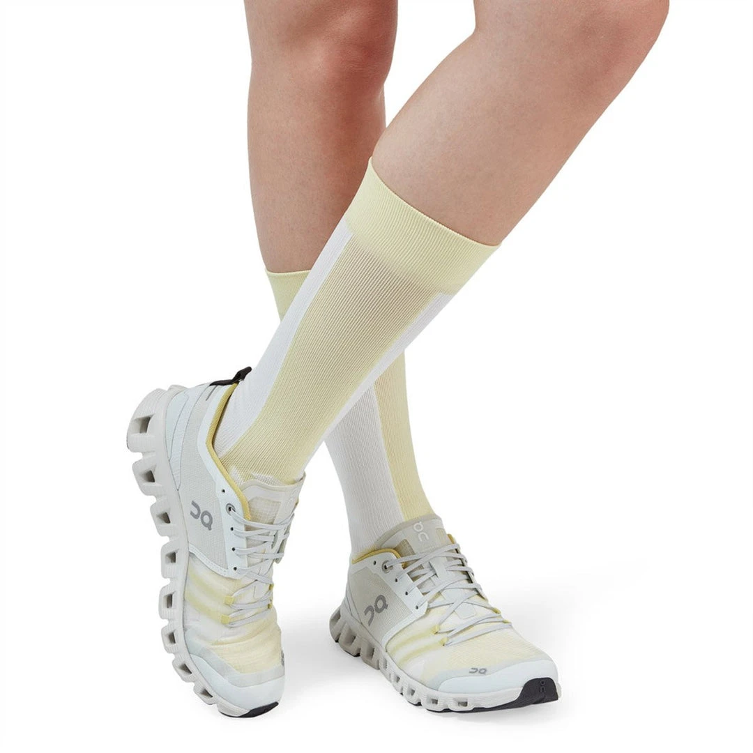 On Running Women's High Sock 8 On Running Women's High Sock