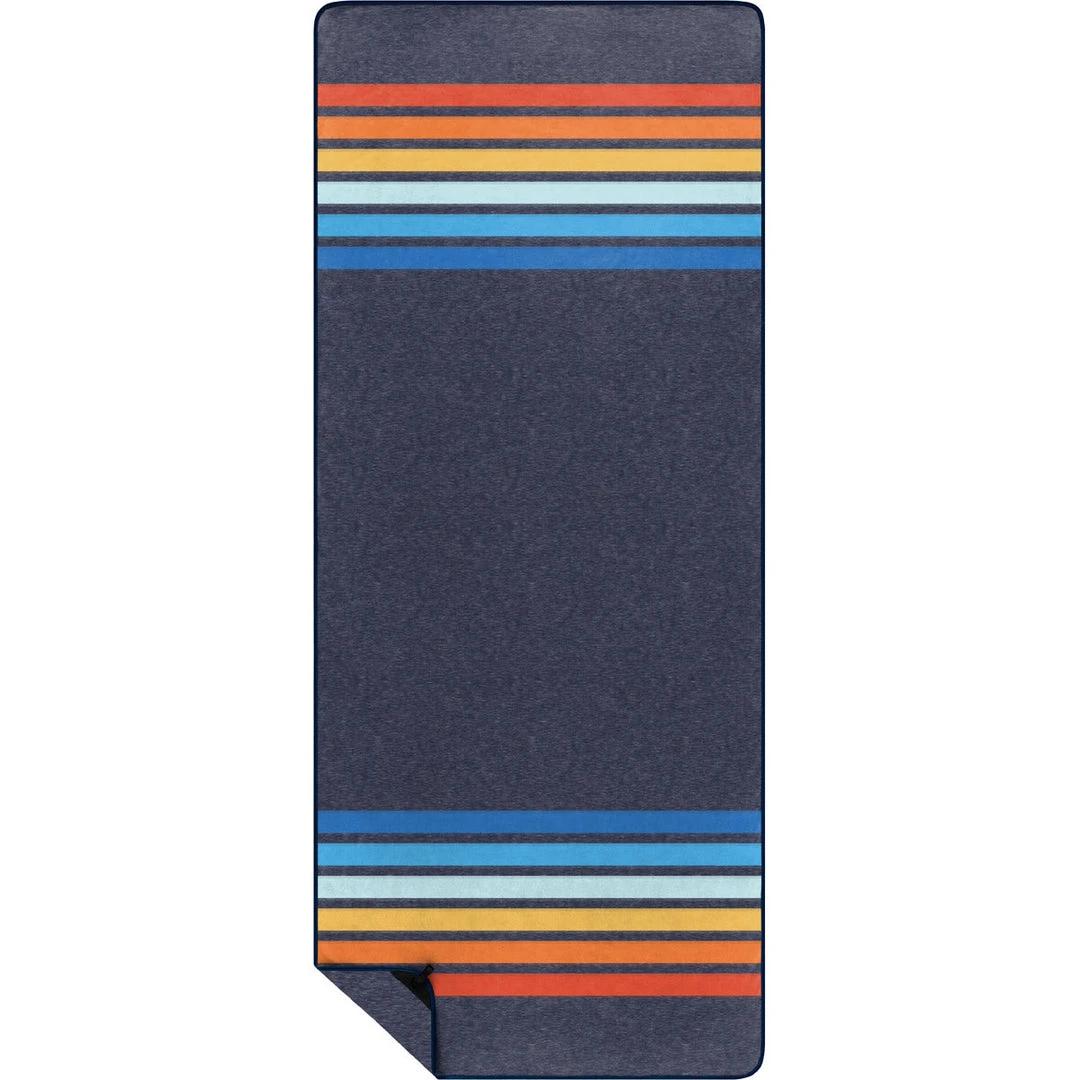 Rumpl Camp & Hike Everywhere Towel 3 Rumpl Camp & Hike Everywhere Towel