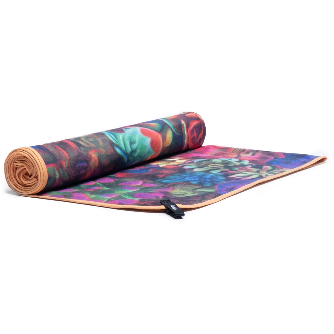 Rumpl Camp & Hike Everywhere Towel 10 Rumpl Camp & Hike Everywhere Towel