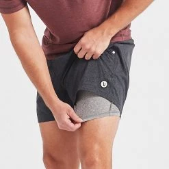 Vuori Men's Kore Short 5" 21 Vuori Men's Kore Short 5