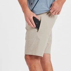 Vuori Men's Aim Short
