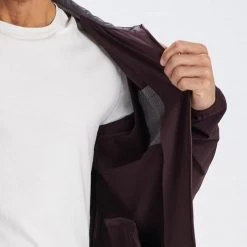 Vuori Men's Outdoor Trainer Shell 29 Vuori Men's Outdoor Trainer Shell