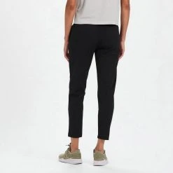 Vuori Women's Wayfarer Pant 6 Vuori Women's Wayfarer Pant