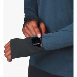 On Running Men's Weather Shirt 14 On Running Men's Weather Shirt